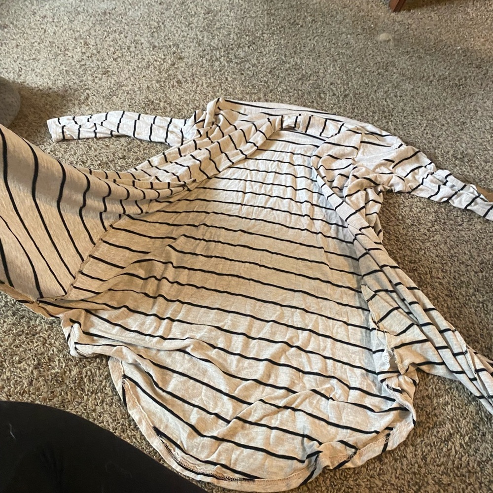 Shirts and pants xl-l and pants from 12-16 - Picture 16 of 16
